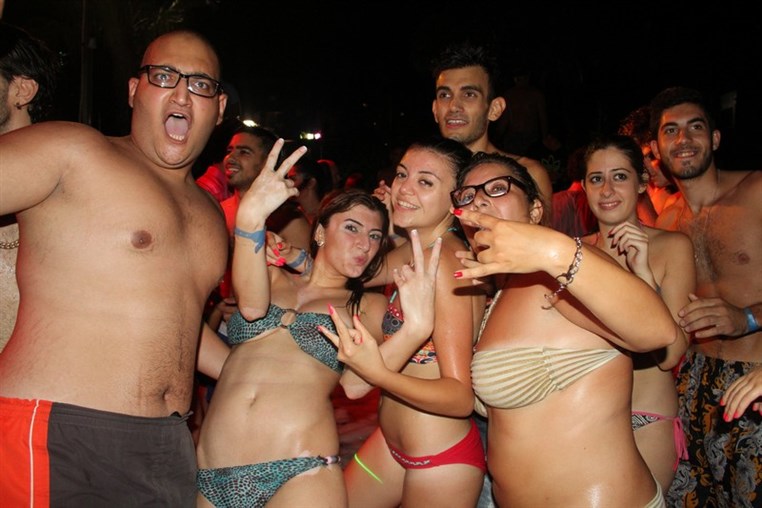 Lebanon Largest FOAM Party 3 (1)